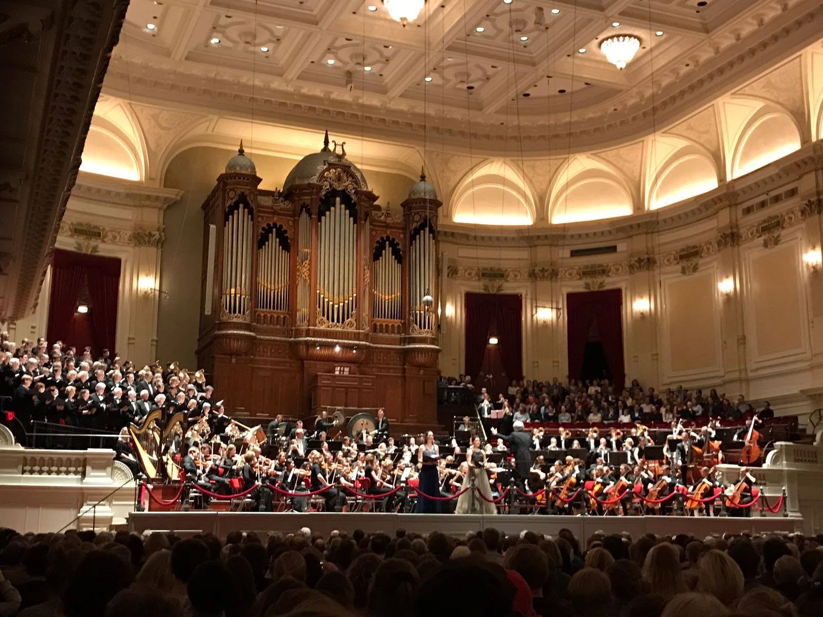 Mahler in Concertgebouw Amsterdam - Crea Orchestra & Students Choir Amsterdam, Charlotte Houberg - soprano